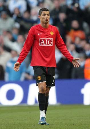 皇马欧冠点球争议 再好的VAR背后也是人操控（皇马欧冠点球风波：再先进的VAR也难避人为因素）