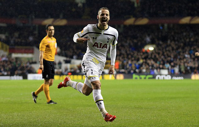 意媒：布雷默和鲁加尼今日参与全队合练，弗拉霍维奇在旁观看（意媒：布雷默与鲁加尼今日随队合练，弗拉霍维奇在场边观摩）