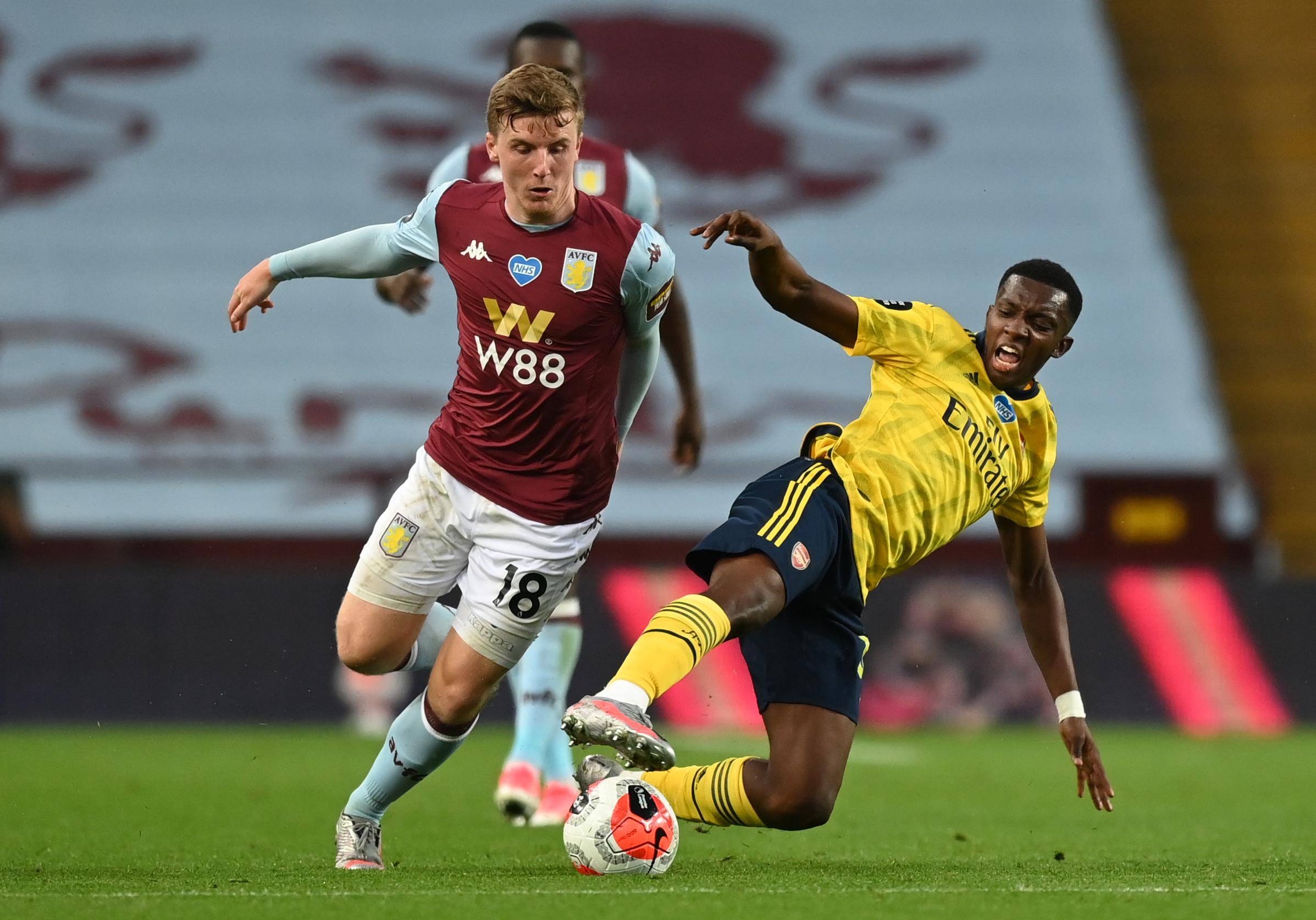 中国龙之队11周年球迷大会圆满举行 共赴山城之约（中国龙之队11周年球迷盛会圆满落幕 相约山城共庆）