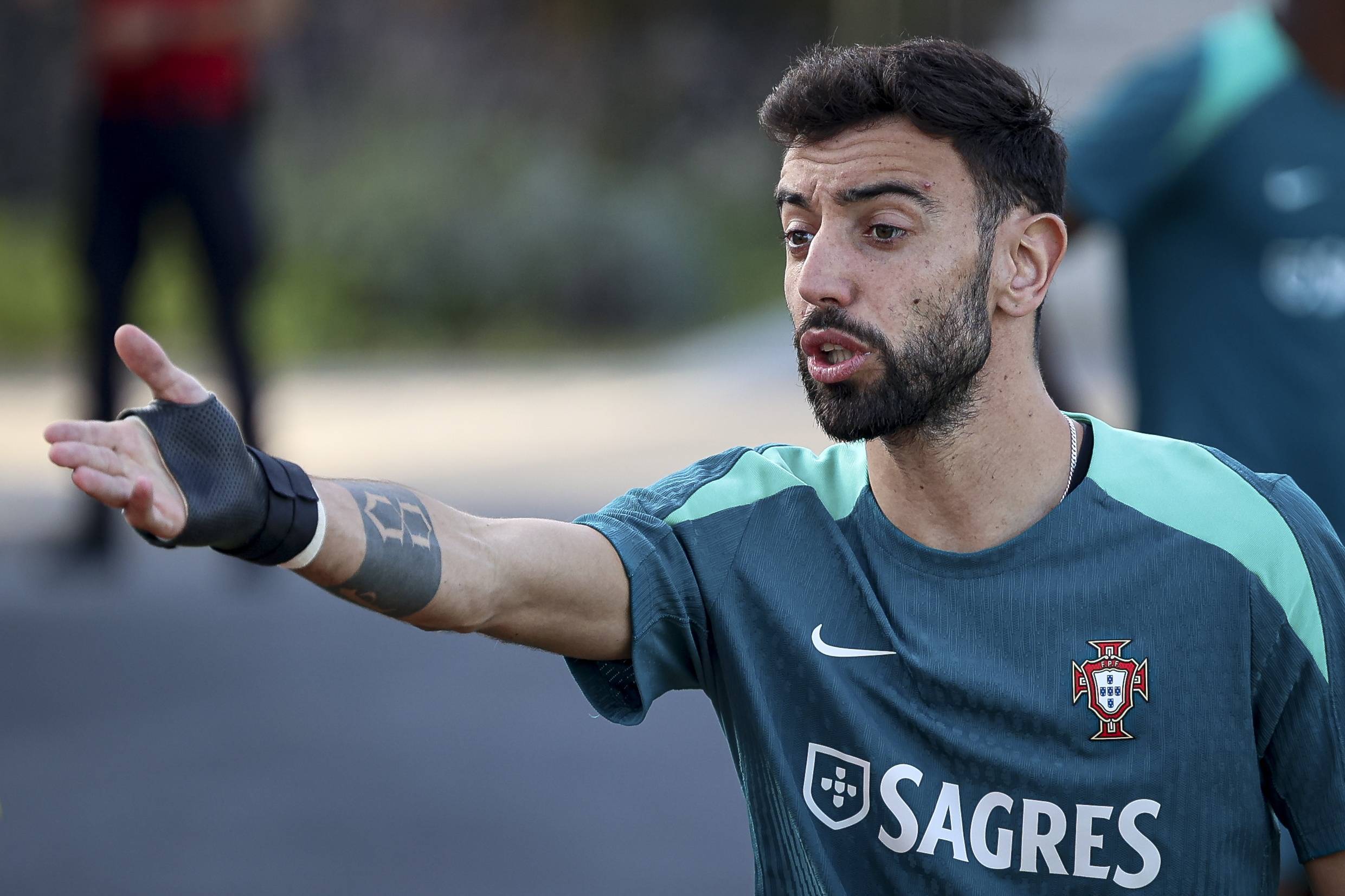 安帅称赞C罗和拉莫斯：他们有强烈的自我意识，但对球队有益（安帅赞C罗与拉莫斯：自我意识强，却能提升球队）