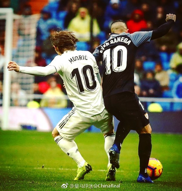 莫德里奇接受前克罗地亚主教练比利奇的个人专访（前克罗地亚主帅比利奇对莫德里奇进行个人专访）