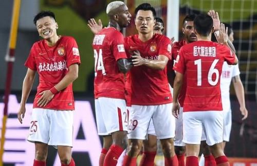 云达不莱梅vs科隆：菅原由势、施密德首发，比尔特、卡明斯基出战（云达不莱梅战科隆：菅原由势、施密德先发，比尔特、卡明斯基登场）