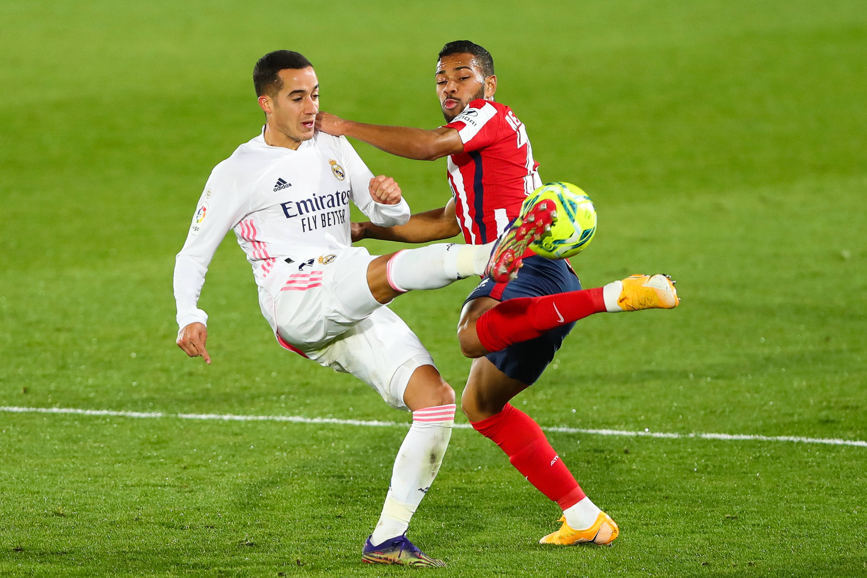 库库：切尔西在逐步走上正轨；在国家队走过的路不容易（库库：切尔西一步步回归正轨；国家队之路并不轻松）