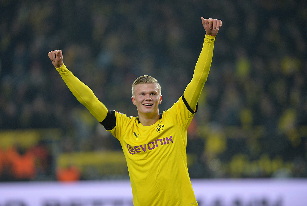 记者：迈尼昂不打算与米兰续约，切尔西已经开始与球员接触（记者：迈尼昂无意与米兰续约，切尔西已与球员接洽）